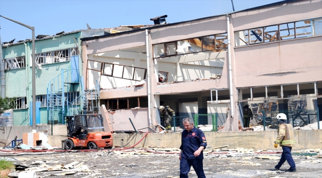 GÜNCELLEME - Tuzla'da boya fabrikasında çıkan yangın kontrol altına alındı