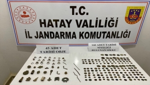 Hatay'da bir evde 160 sikke ve 45 obje ele geçirildi