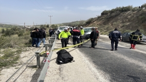 Hatay'da iki kamyonetin çarpıştığı kazada 1 kişi öldü, 3 kişi yaralandı