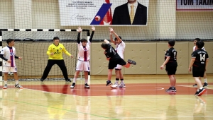 Hentbol Küçük Erkekler Türkiye Şampiyonası Karabük'te başladı