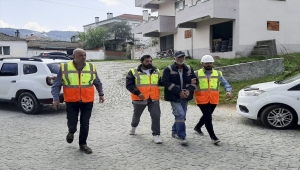 İzmir'de 12 yıl hapis cezasıyla aranan hükümlü yakalandı