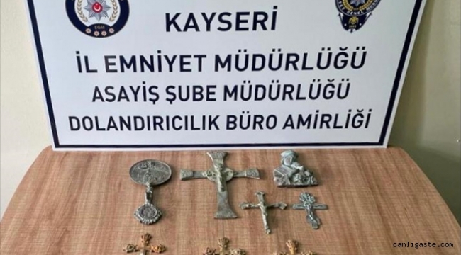 Kayseri'de tarihi eser olduğu değerlendirilen 8 obje ele geçirildi: 2 gözaltı