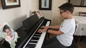 Küçük piyanist Mete'nin yeni hedefi bilimsel alanda akademik kariyer