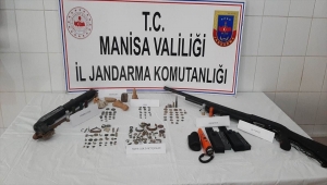 Manisa'da çok sayıda tarihi eser ele geçirildi