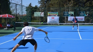 Manisa'da üniversiteler arası tenis müsabakaları başladı