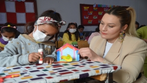 Memleketine tayin olan Alime öğretmen, Yüksekova özlemine dayanamadı