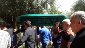 Mersin'de yangında hayatını kaybeden çocuğun cenazesi defnedildi