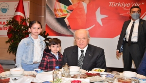 MHP Genel Başkanı Bahçeli, şehit aileleriyle iftarda buluştu