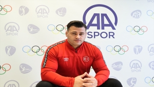 Rıza Kayaalp, kariyerini rekorlarla zirvede bırakmayı hedefliyor: