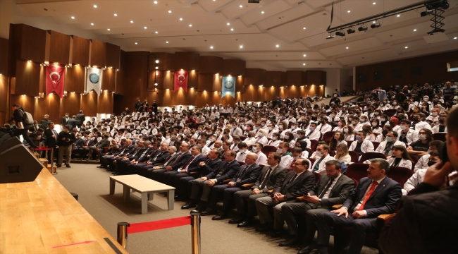 Sağlık Bakanı Fahrettin Koca, BUÜ Tıp Fakültesi öğrencileriyle buluştu: