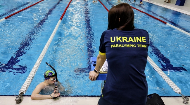 Savaştan kaçan Ukrayna Paralimpik Yüzme Takımı İstanbul'da kampa girdi