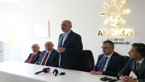 Ulaştırma ve Altyapı Bakanı Karaismailoğlu Merzifon'da partililerle buluştu: