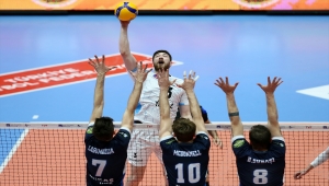 Voleybol: AXA Sigorta Efeler Ligi play-off 1-4'üncülük etabı