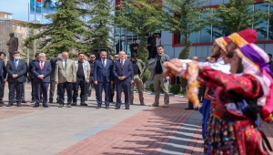 YÖK Başkanı Erol Özvar Van'da konuştu: