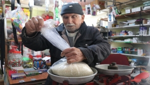 71 yıllık bakkaldan "dürüstlük" vurgusu