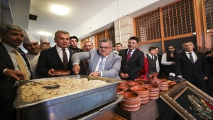 AK Parti'li Yağcı'dan Mecliste "şifalı pilav" ikramı