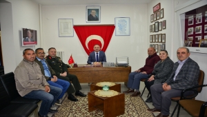 Ardahan Valisi Öner'den şehit ve gazi yakınlarına bayram ziyareti