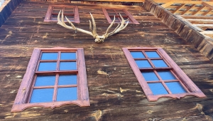 Asırlık ahşap ile yapılan Azdavay Atlı Turizm Merkezi ziyaretçilerini bekliyor