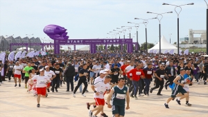 Azerbaycan'da "rüzgarı yen" maratonu koşuldu