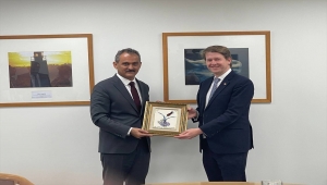 Bakan Özer, İngiltere'de Okullardan Sorumlu Devlet Bakanı'yla görüştü