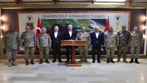 Bakan Soylu, Şırnak'ta komando, polis ve güvenlik korucularıyla iftar yaptı: