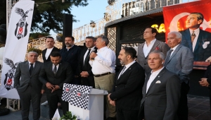 Beşiktaş Kulübü Başkanı Çebi, İzmir'de genel kurul üyeleriyle buluştu