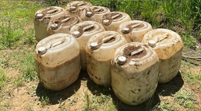 Bitlis kırsalında, patlayıcı yapımında kullanılan 430 kilogram amonyum nitrat ele geçirildi