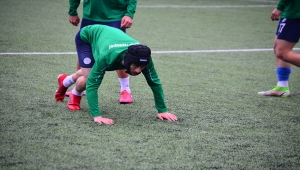 Çaykur Rizespor'un beyin kanaması geçiren genç futbolcusu sahalara döndü