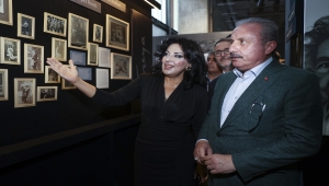 "Füreya Koral Sergisi" ziyarete açıldı