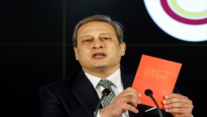 Galatasaray Kulübü Başkanı Burak Elmas'ın basın toplantısı (1)