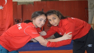 Genç milli güreşçi Fatma Yılmaz'ın başarısının sırrı köy hayatı