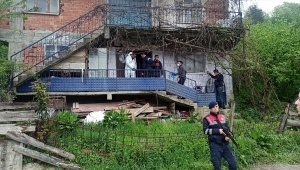 GÜNCELLEME - Düzce'de bir kişi eşini silahla öldürdü, çocuğunu yaraladı
