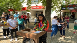 Gymnasiade 2022'de gümüş madalya kazanan Aleyna Karaca, Balıkesir'de törenle karşılandı
