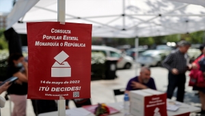 İspanya'da "monarşi mi cumhuriyet mi" sorusuyla halk oylaması yapıldı