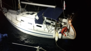 İzmir'de 5 göçmen kaçakçısı ile 127 düzensiz göçmen yakalandı 