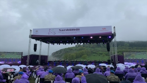 Karabağ'ın sembol şehri Şuşa'da "Harıbülbül" folklor festivali yapıldı