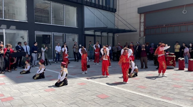 Karabük'te özel öğrencilerin "engelsiz gösterisi" renkli görüntülere sahne oldu