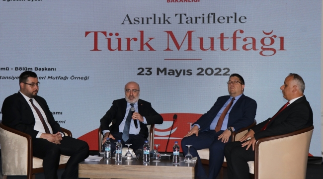 Kayseri'de "Asırlık Tariflerle Türk Mutfağı" paneli düzenlendi 