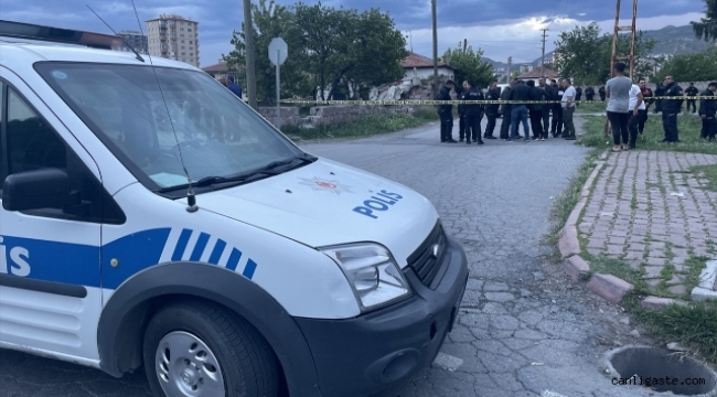 Kayseri'de halı saha maçının ardından çıkan kavgada silahla yaralanan kişi hayatını kaybetti