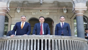 Kayseri Valisi Çiçek, Develi ilçesinde ziyaretlerde bulundu 