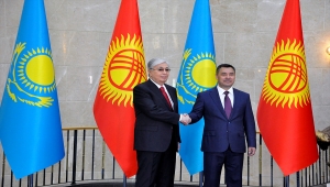 Kazakistan Cumhurbaşkanı Tokayev, Kırgızistan'ı ziyaret etti