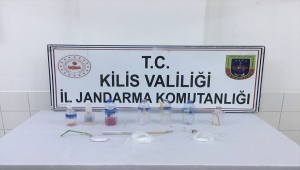 Kilis'te uyuşturucu operasyonunda yakalanan 3 şüpheliden biri tutuklandı