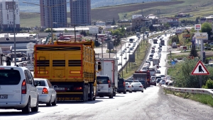 "Kilit kavşak" Kırıkkale'de yoğunluk yaşanıyor