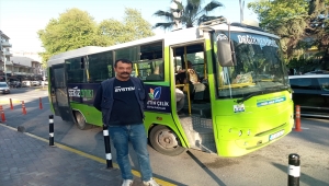 Kocaeli'de yayanın tartıştığı otobüs şoförüne bıçaklı tehdidi kameraya yansıdı