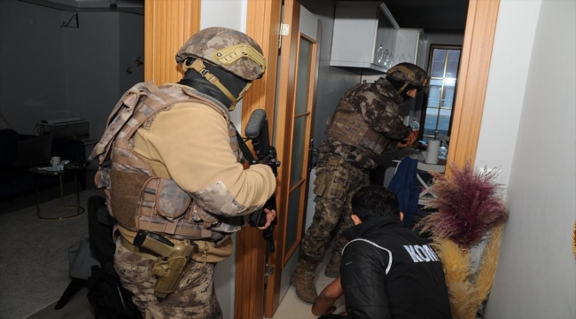 Kocaeli ve İstanbul'da dolandırıcılıkla suçlananlardan 12'si tutuklandı