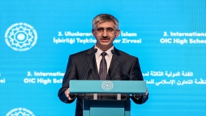 Milli Eğitim Bakan Yardımcısı Yılmaz 3. Uluslararası Model OIC Liseler Zirvesi'nde konuştu: