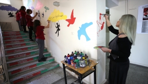 Nevşehir'de okullar "yaşayan duvarlar" projesiyle renklendiriliyor