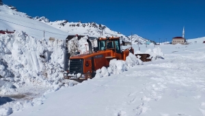 Ovit Dağı Geçidi'nin 6 aydır kapalı olan kısmının açılması için çalışma yapılıyor