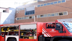 Pendik'te polyester fabrikasında çıkan yangın söndürüldü