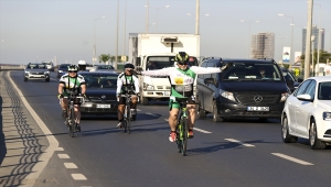 Selanik'ten Samsun'a "Ata evinden" aldıkları toprağı götüren bisikletliler İstanbul'a ulaştı